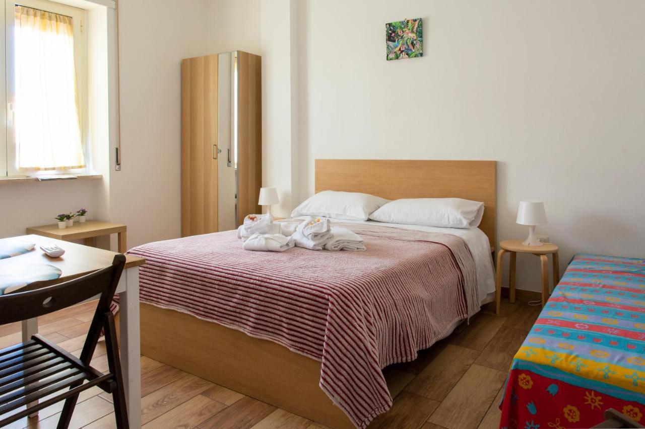 B&B Da Roberto Naples Exterior photo